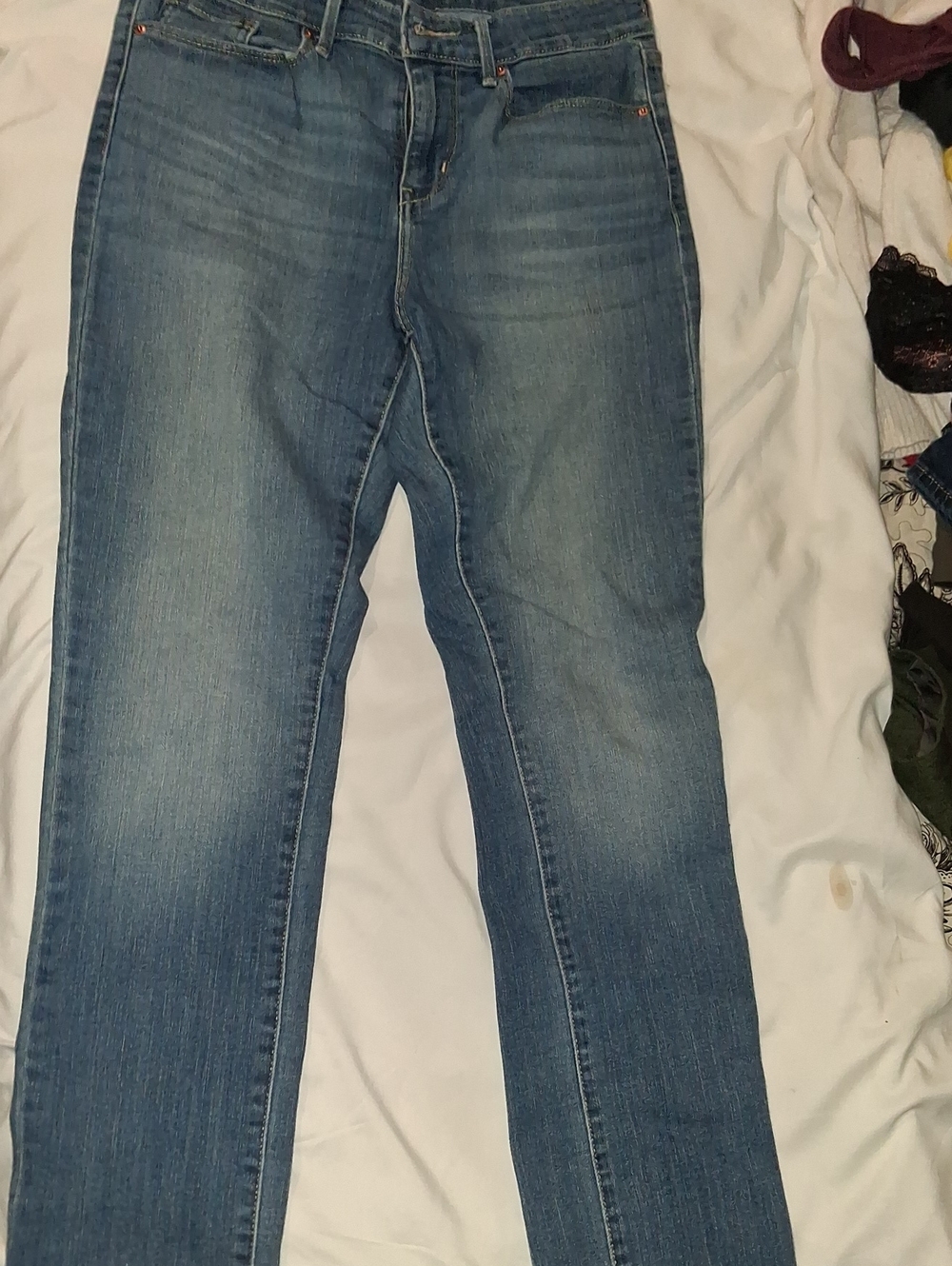 Straight Leg Women's Jeans in Light Blue Denim